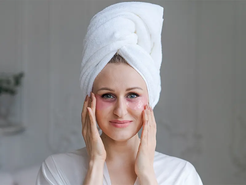 How to choose concealer shade for dark circles?