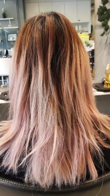 hair turning pink not been on holiday